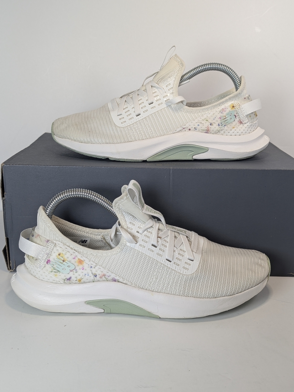 New Balance DynaSoft Nergize Sport V2 Womens Size 8